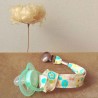 Attache-tétine fleurs beige