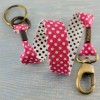 laniere-porte-clef-mousqueton-pois-rose