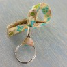 Porte-clefs dragonne fleurs beige