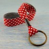 porte-clef-dragonne-pois-rouge